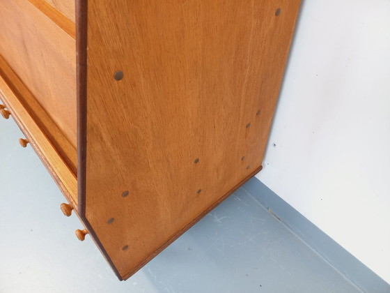 Image 1 of Vintage houten vitrinekast/boekenkast met lades uit de jaren 60.