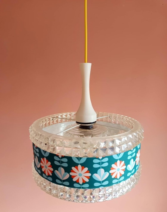 Image 1 of Decorazione vintage anni '70 in plexiglas e fiori appesi