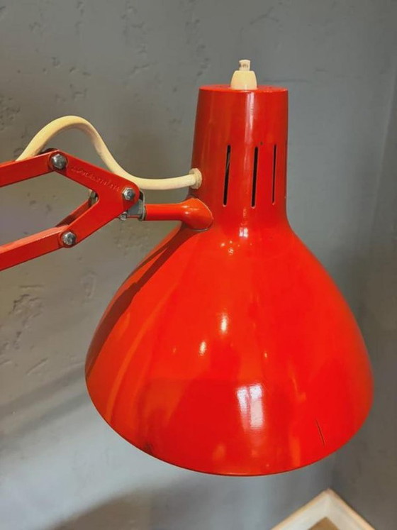 Luxo L-1 architect desk lamp by Jacob Jacobsen, red, 1960s, Table lamps, Metal (photo 4 of 8)