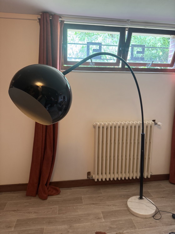 Image 1 of Lampada da terra vintage in stile Arco – anni '60/'70 – Marmo e metallo laccato nero