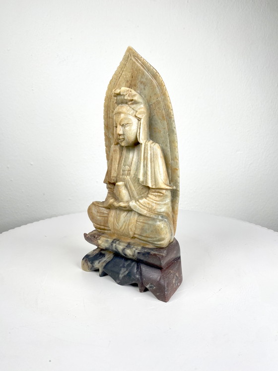 Image 1 of Scultura vintage di Buddha seduto / Figura di Buddha in pietra beige - Decorazione spirituale per la casa in stile bohémien