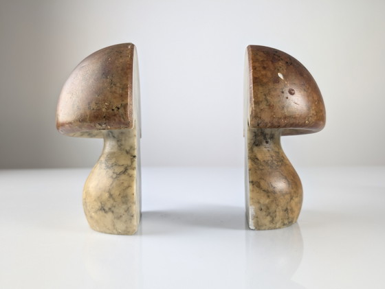 Image 1 of Fermalibri a forma di fungo in alabastro, Italia, anni '60