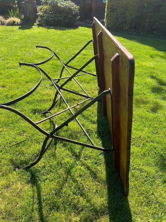 Image 1 of Set Art Nouveau tuinmeubelen in hout en smeedijzer - tafel en 6 stoelen