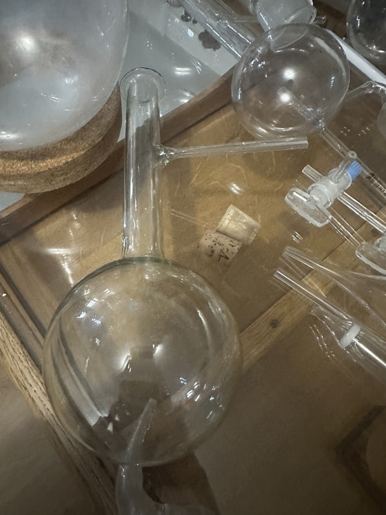 Image 1 of Konvolut antiker chemischer Glaselemente für ein Kuriositätenkabinett