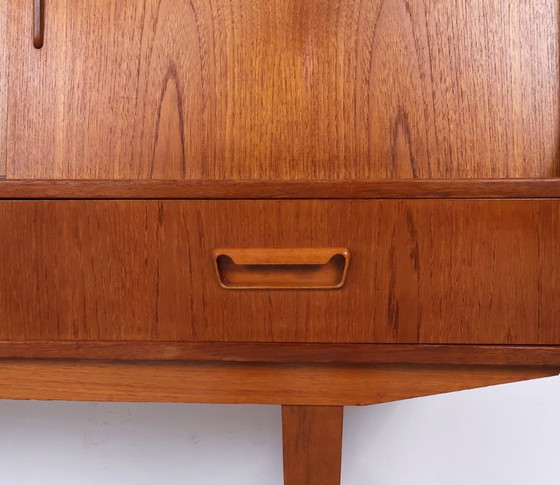 Image 1 of Vintage hoog teak dressoir, 1960s
