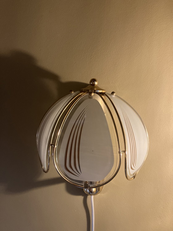 Image 1 of Hollywood Regency wandlampje messing glas wandlamp 
