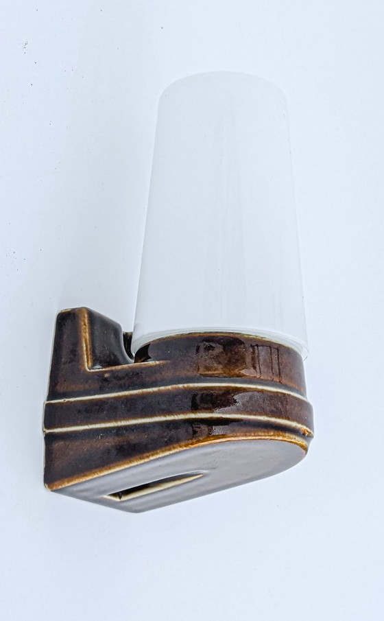 Image 1 of  Modell 6080 Wandleuchte aus braunem Porzellan von Sigvard Bernadotte für Ifö – 1960er Jahre