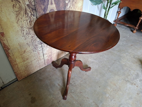 Image 1 of Clásica mesa auxiliar inglesa til top, mesa de vino, mesa de whisky, dim, 75x75cm y 75cm de alto.
