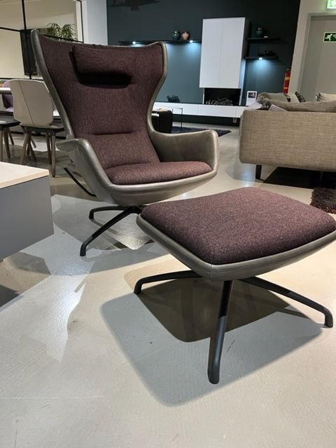 Image 1 of EYYE Puuro fauteuil avec pouf