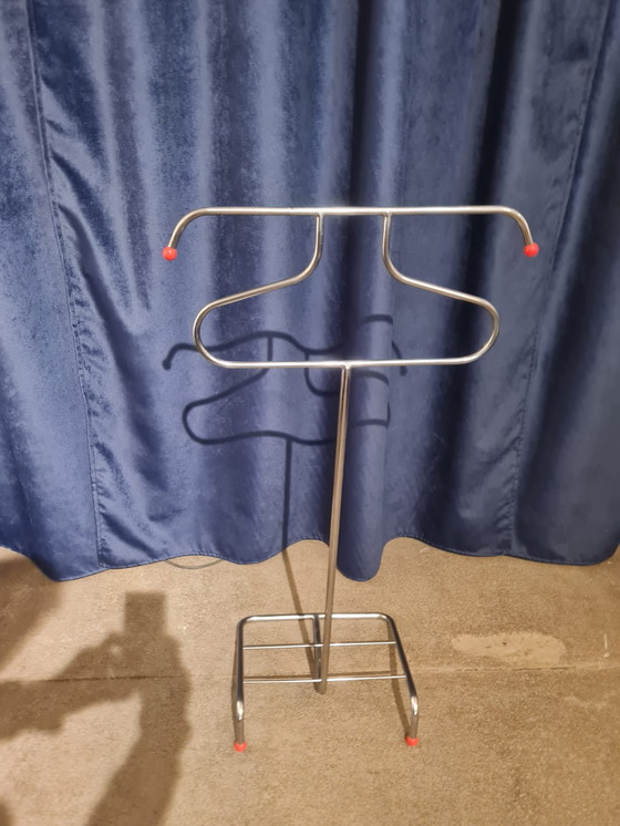 Image 1 of Dumb Servant, Prague Functionalism