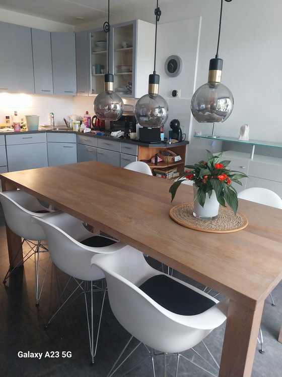 Image 1 of Massief licht eiken houten eettafel