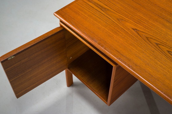 Image 1 of  Mid Century Teak-Schreibtisch von GV Møbler, 1970er Jahre