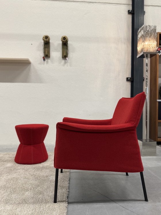 Image 1 of Design on Stock Limec fauteuil wolstof rood