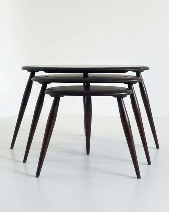 Image 1 of Tavolini laterali Pebble Ercol
