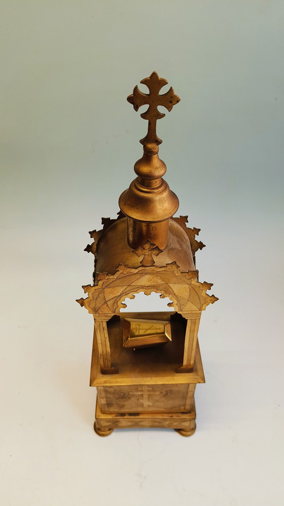 Image 1 of Osteuropäischer orthodoxer christlicher Reliquienaltar