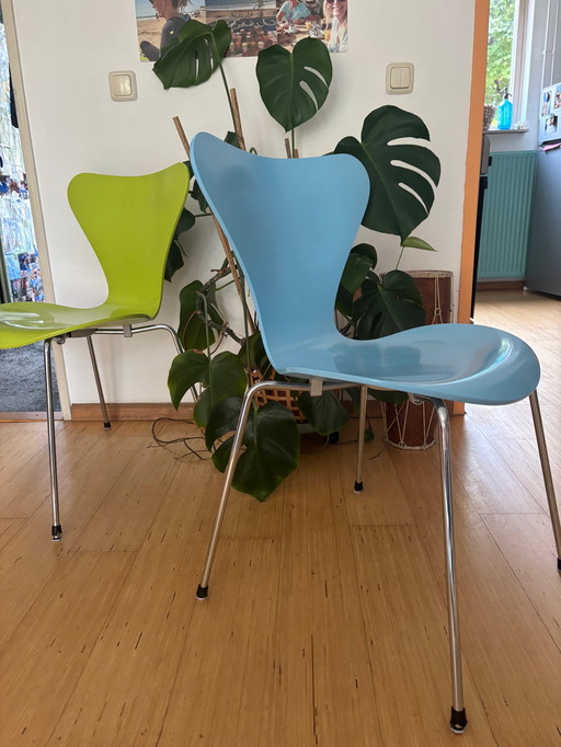 4 sedie a farfalla Fritz Hansen