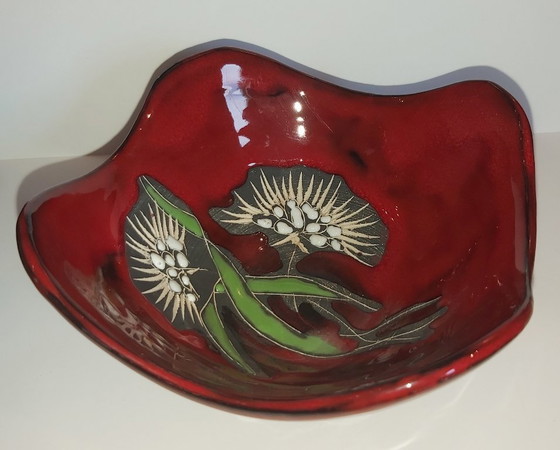 Image 1 of Decoratief Sgraffito schaaltje met Edelweiss motief