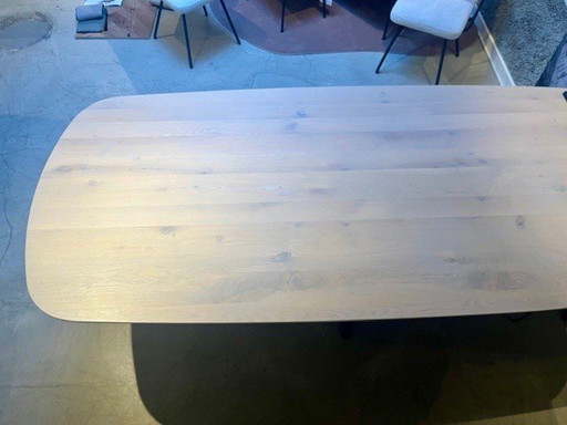 Nouvion Talud – eettafels, Wood, Modern (photo 2 of 2)