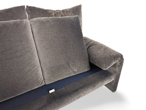 Image 1 of Cassina Maralunga tweezitsbank Vico Magistretti corduroy grijze bank