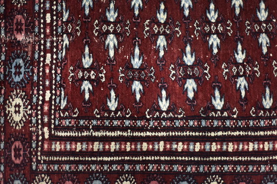 Image 1 of Tappeto orientale Bokhara rosso vintage tessuto a mano, anni '60