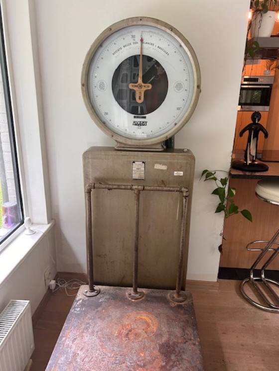 Image 1 of Avery scale