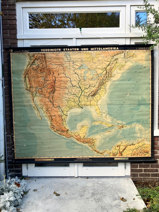 XXL vintage old school poster/map/wall map of the United States & Central America