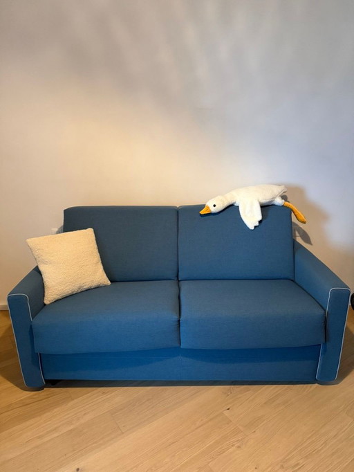 Canapé-lit 2 personnes, comme neuf, matelas très confortable