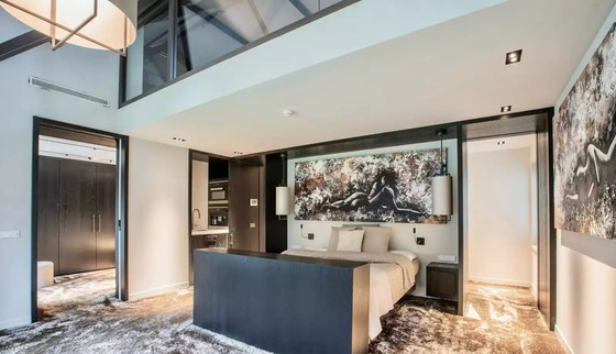 Image 1 of Dipinto di Ilona Hendriks 'Sister Act I & II' (in vendita singolarmente)