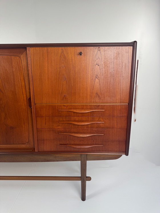 Image 1 of Danish teak sideboard with bar and automatic light - Mid - Century Elegance