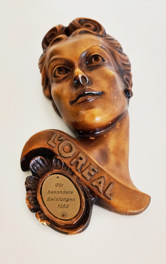 Image 1 of Scultura pubblicitaria L'Oréal 1962