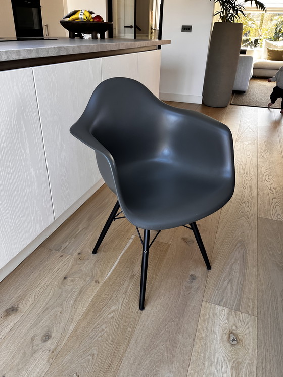 Image 1 of Sillas de comedor Vitra de 6 piezas: combinación de DKR, DAW y DKW