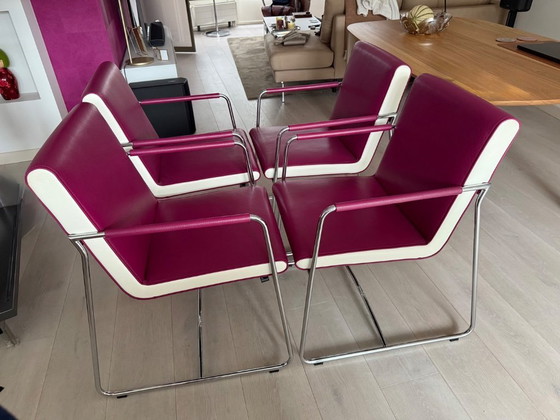 Image 1 of 1 Leolux table Strabo and 4 chairs Leolux Spring Orchid