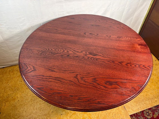 Image 1 of Vintage ronde eettafel in art-decostijl – eikenhouten blad en chromen onderstel – designgeïnspireerd. Breng tijdloze elegantie i