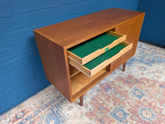 Vintage Sideboard, Hundevad, 1960s – Wood (photo 6 of 11)