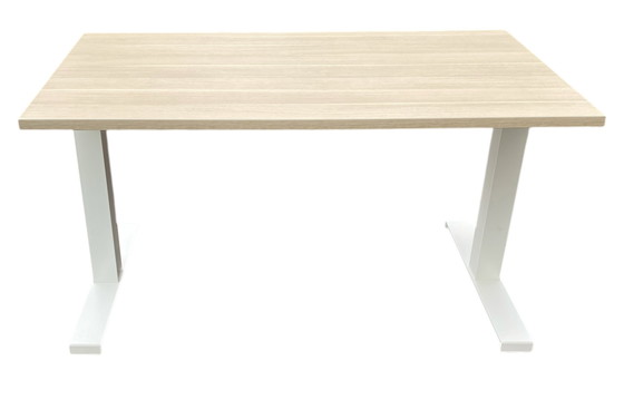 Image 1 of Sta bureau met korting