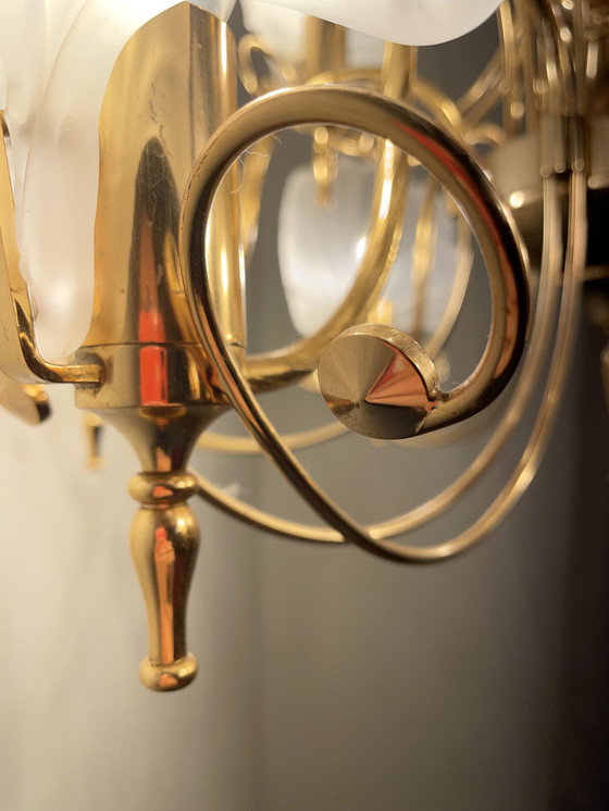 Image 1 of Elegant Italian Vintage Chandelier with Murano Shells