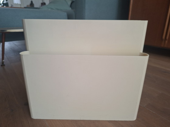 Kartell Kartell 4676 Porte-revues – Giotto Stoppino – Plastic (photo 3 of 11)