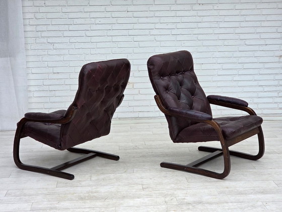 Image 1 of Jaren 70, Scandinavische fauteuil, bruin meubelleer, gebogen hout.