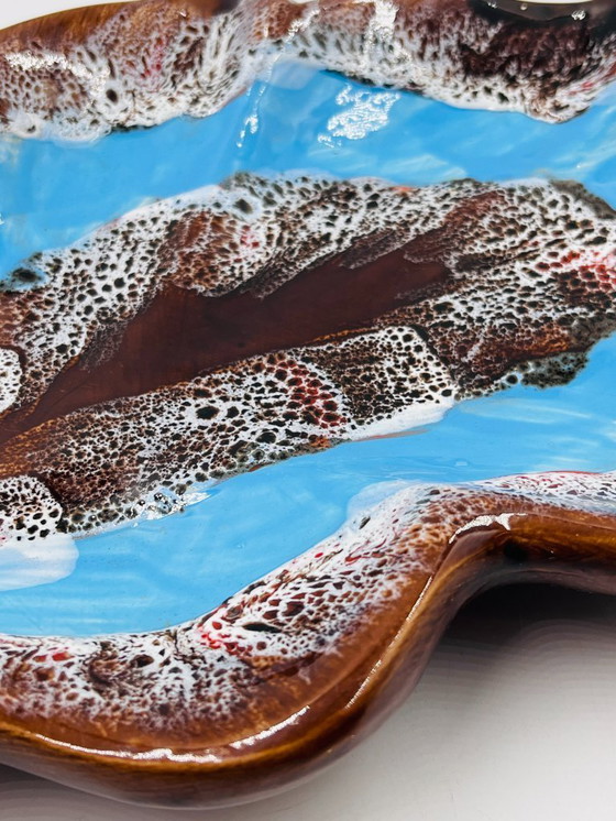 Image 1 of Plato de hojas azules de Vallauris