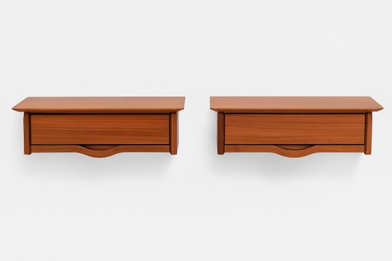 Par de mesitas de noche de pared, fabricadas por Permanente Mobili Cantù, 1950/60. – Wood (photo 3 of 10)