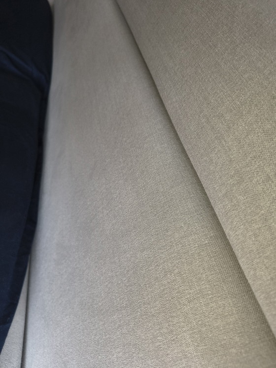 Image 1 of Bed gestoffeerd kingsize grijs