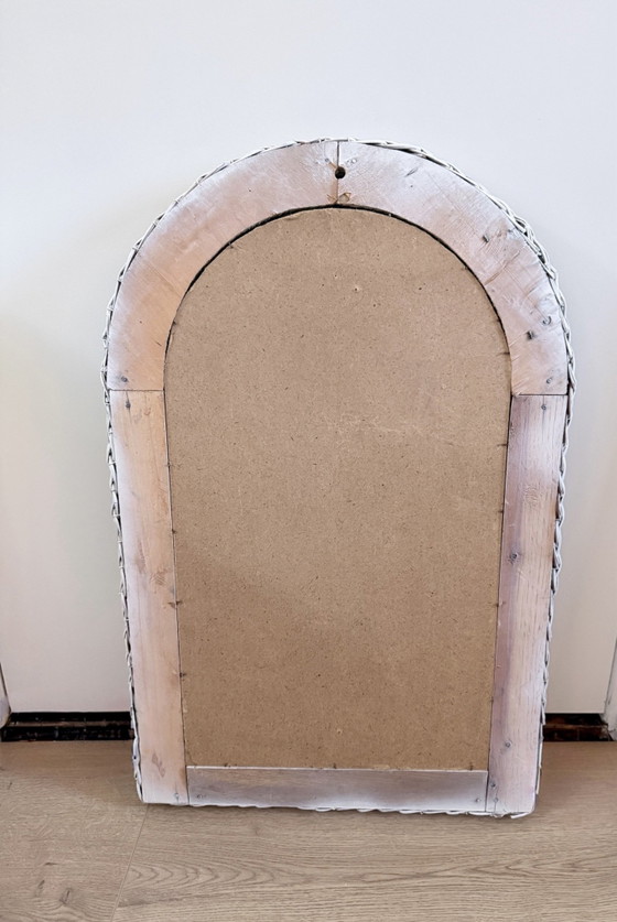 Vintage rattan arch mirror in fresh white (70 x 46 cm) – Glass (photo 5 of 6)