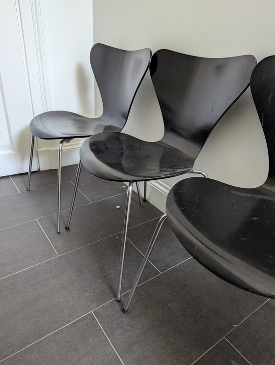 Image 1 of Fritz Hansen Butterfly chairs 4x Arne Jacobsen series 7