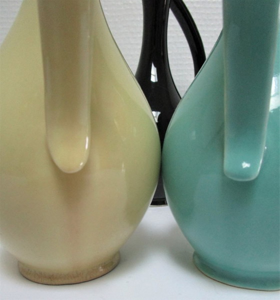 Image 1 of Tres jarras de cerámica de la década de 1960