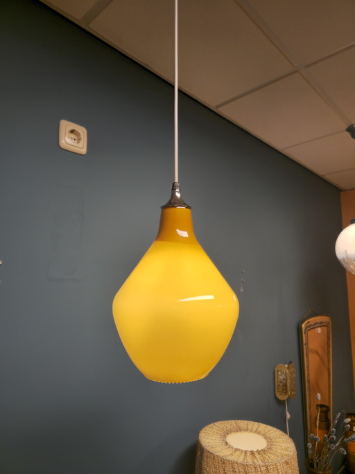 Vintage-Pendelleuchte aus gelbem Glas