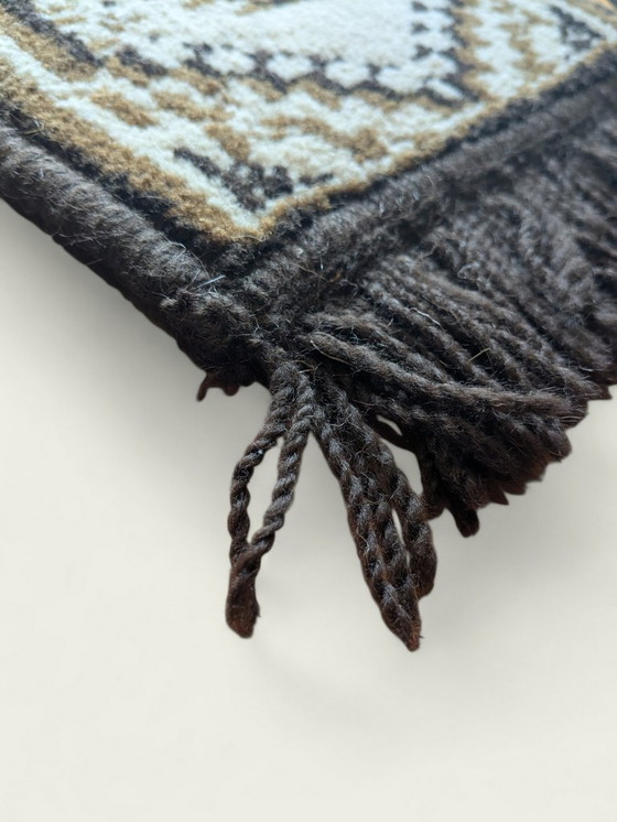 Image 1 of Zeldzame vintage tafelloper in oosterse/etnische stijl – 24 × 40 cm – Bruin & Beige – Zeer goede staat