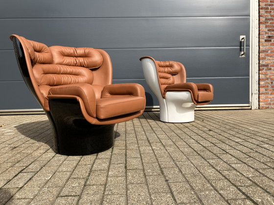 Image 1 of 2x Joe Colombo Elda Stuhl, cognacfarbenes Leder, schwarzes oder weißes Fiberglas