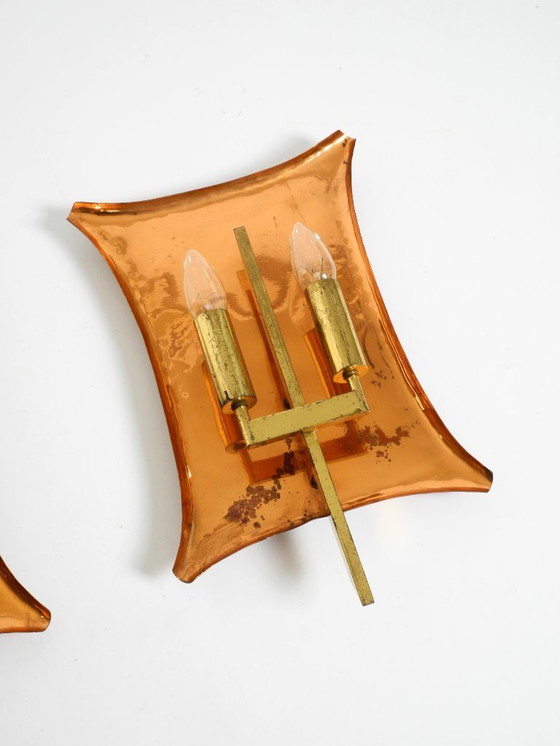 Image 1 of Appliques murales d'église uniques, grandes et lourdes, de style milieu du siècle, en cuivre et laiton