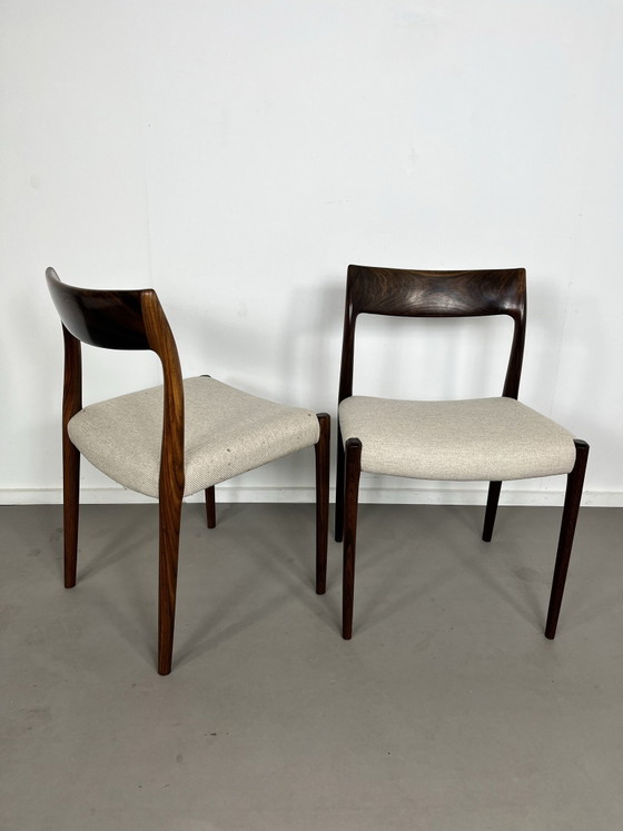 Set of 2 vintage Niels Moller 77 rosewood chairs, Niels Otto Møller, Dining chairs, Textile, Brown (photo 4 of 7)