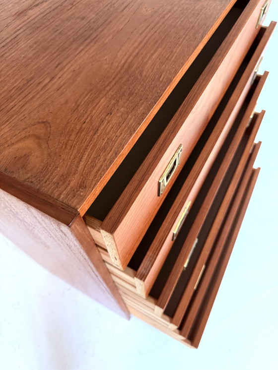 Image 1 of Vintage Deense teakhouten ladekast, Henning Korch ‘70